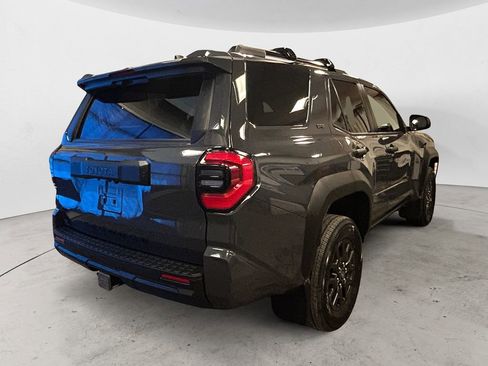 Certified 2025 Toyota 4Runner SR5 AWD/4WD image 5