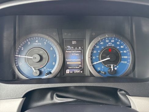 Used 2020 Toyota Sienna L FWD image 13