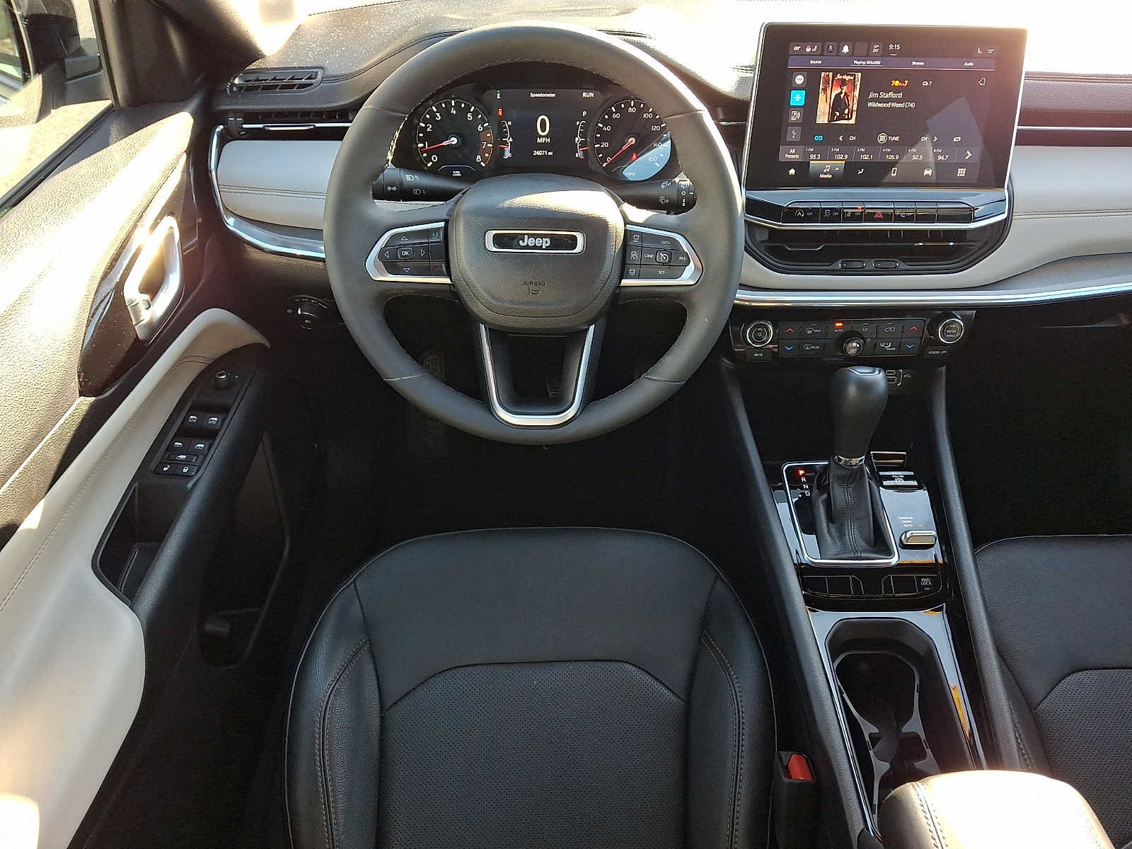 Used 2023 Jeep Compass Limited AWD/4WD image 12