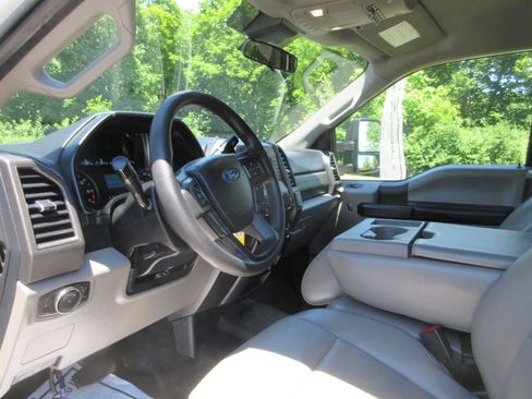 Used 2020 Ford F250 XL w/ Power Equipment Group RWD image 27