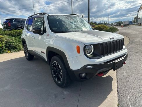 Used 2023 Jeep Renegade Trailhawk w/ Sun/Sound Group AWD/4WD image 3