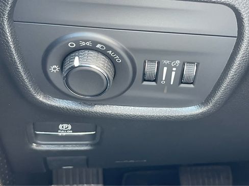 New 2025 Jeep Grand Cherokee L Altitude image 17