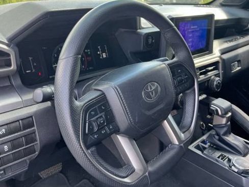 Used 2024 Toyota Tacoma SR5 w/ SR5 Upgrade Package AWD/4WD image 13
