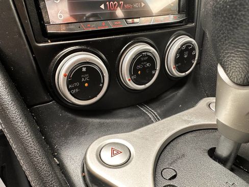 Used 2013 Nissan 370Z Touring w/ Sport Pkg RWD image 14