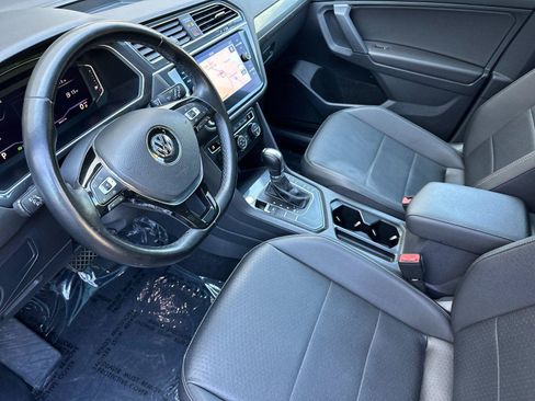 Used 2019 Volkswagen Tiguan SEL FWD image 9