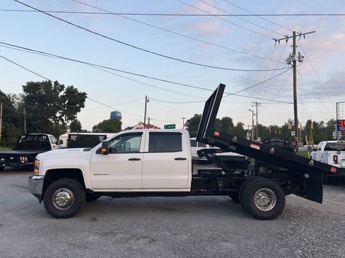 Used 2017 Chevrolet Silverado 3500 W/T w/ WT Convenience Package AWD/4WD image 2