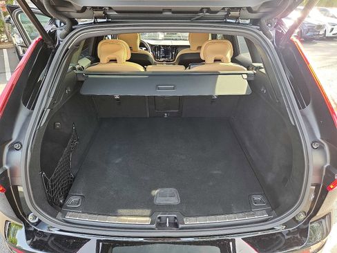 Certified 2023 Volvo XC60 B6 Ultimate w/ Climate Package AWD/4WD image 27