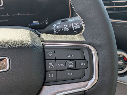 New 2026 Jeep Grand Wagoneer L Limited AWD/4WD image 18