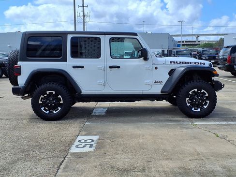 Used 2025 Jeep Wrangler Unlimited Rubicon AWD/4WD image 28