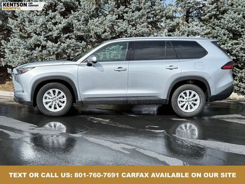 Used 2025 Toyota Grand Highlander AWD image 4