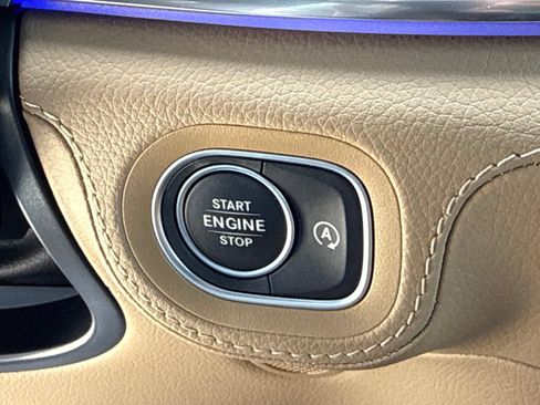 Used 2025 Mercedes-Benz GLS 580 4MATIC image 35