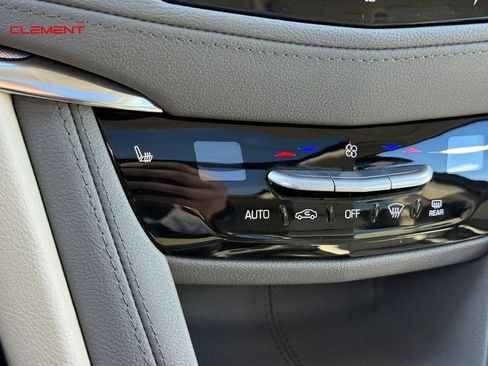 Used 2021 Cadillac XT5 Premium Luxury AWD/4WD image 28