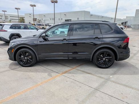 Used 2024 Volkswagen Tiguan SE R-Line FWD image 9