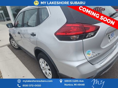 Used 2017 Nissan Rogue S AWD/4WD image 5