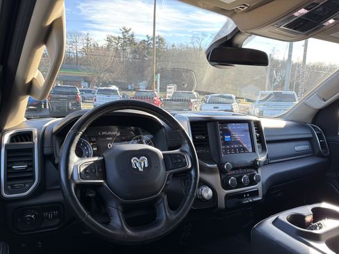 Used 2019 RAM 1500 Laramie image 15