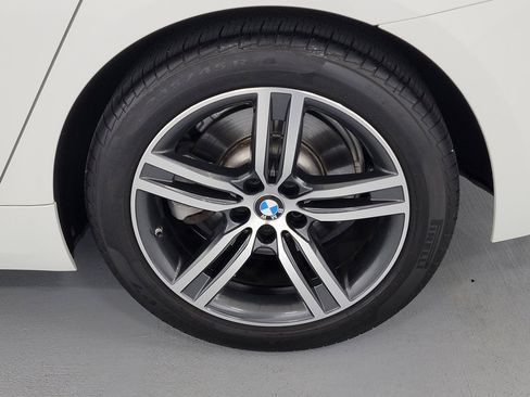 Used 2022 BMW 530i xDrive w/ Convenience Package AWD/4WD image 12