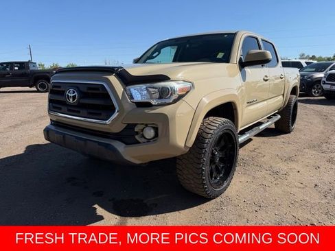 Used 2017 Toyota Tacoma SR5 w/ Tow Package AWD/4WD image 1