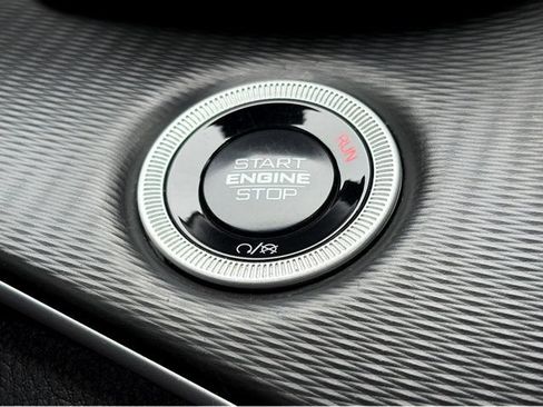 Used 2024 Jeep Grand Cherokee Altitude AWD/4WD image 18