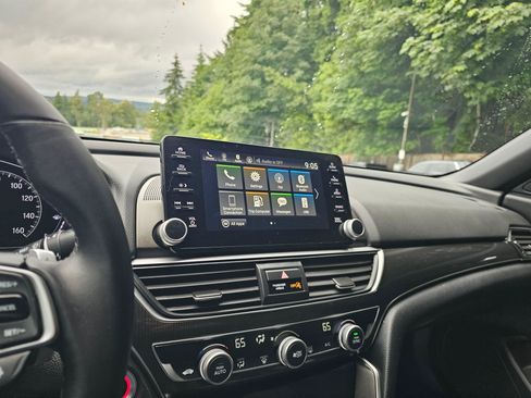 Used 2019 Honda Accord Sport image 26