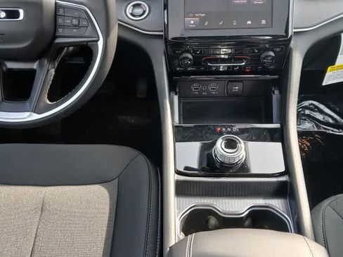 New 2025 Jeep Grand Cherokee Laredo X w/ Luxury Tech Group I AWD/4WD image 18