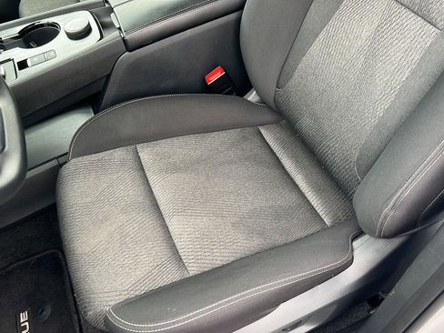 Used 2024 Nissan Rogue SV image 30