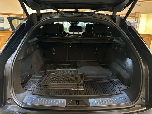 Certified 2026 Land Rover Range Rover Velar Dynamic SE AWD/4WD image 13