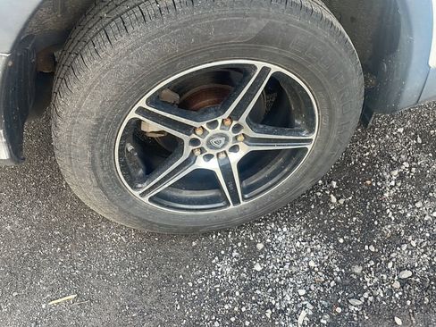 Used 2014 Toyota RAV4 LE image 21