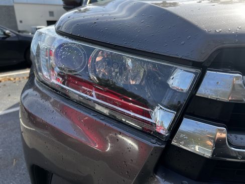 Used 2019 Toyota Highlander Limited Platinum image 12