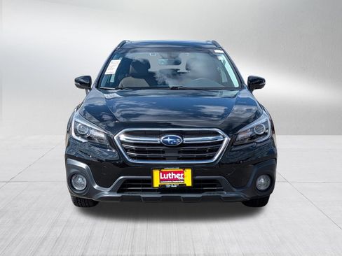 Used 2018 Subaru Outback 2.5i Touring AWD/4WD image 2