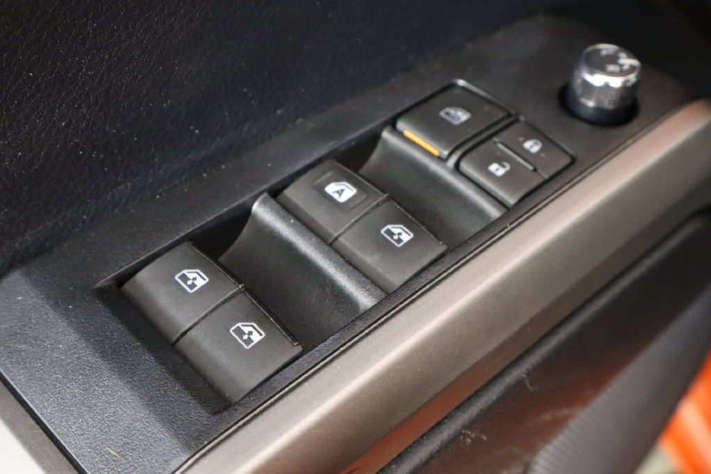 Used 2018 Toyota Tacoma SR5 RWD image 13