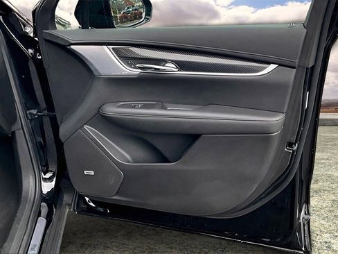 Certified 2023 Cadillac XT6 Sport w/ Technology Package image 28