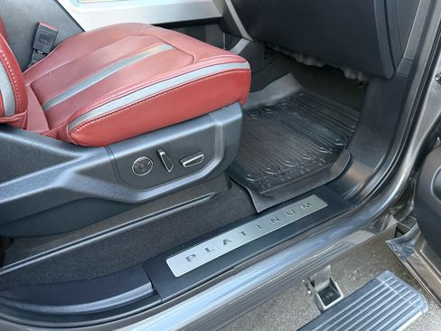 Used 2021 Ford F250 Platinum w/ FX4 Off-Road Package image 34