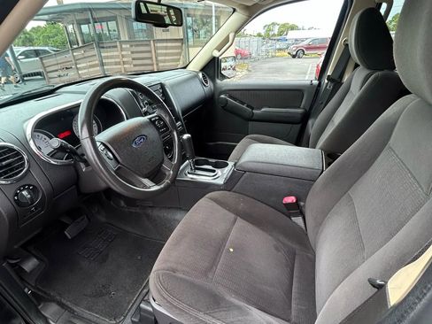 Used 2010 Ford Explorer Sport Trac XLT image 24