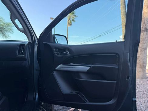 Used 2017 Chevrolet Colorado LT w/ Luxury Package, Chrome AWD/4WD image 30