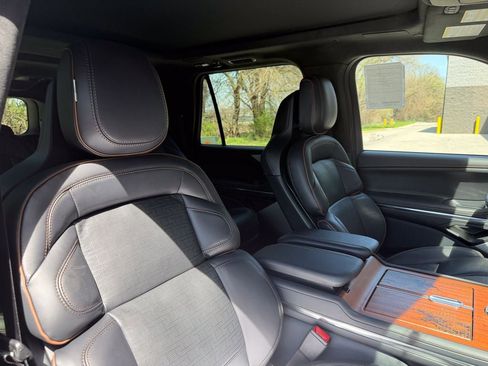 New 2026 Lincoln Navigator L Black Label AWD/4WD image 31
