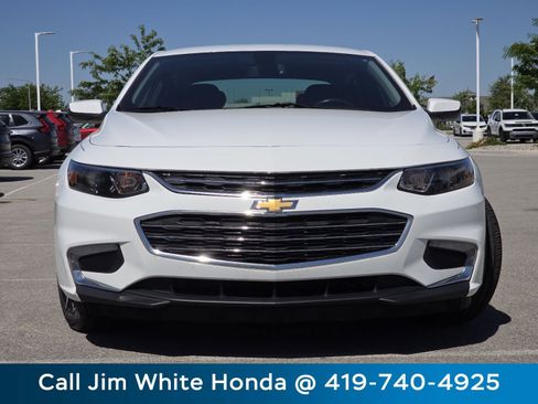Used 2018 Chevrolet Malibu LT FWD image 11
