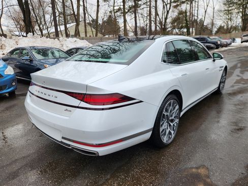 Used 2025 Genesis G90 3.5T image 4