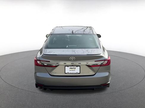Used 2025 Toyota Camry SE image 12