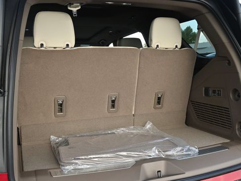 New 2026 GMC Yukon Denali w/ Advanced Technology Package RWD image 24