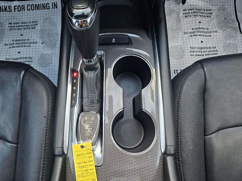 Used 2017 Chevrolet Malibu LT w/ Leather Package image 25