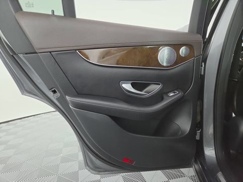Used 2016 Mercedes-Benz GLC 300 4MATIC image 19