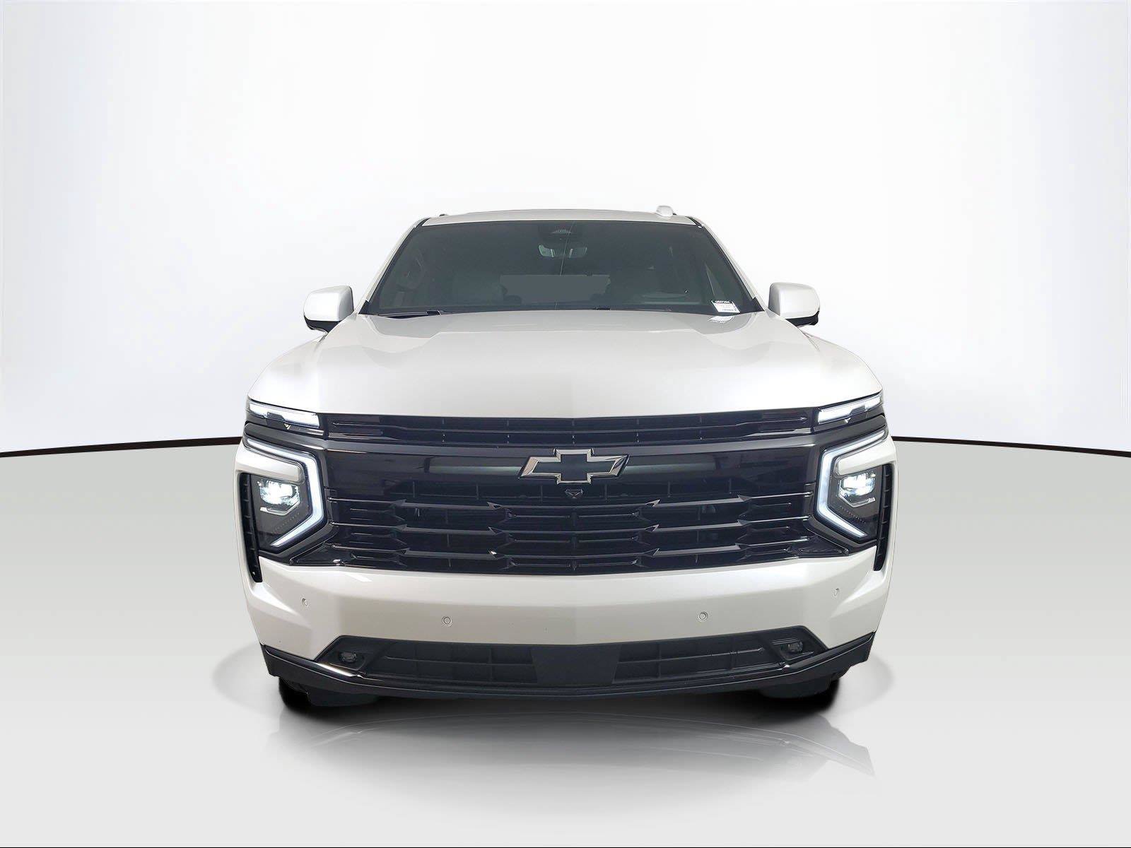 Used 2025 Chevrolet Tahoe RST w/ Advanced Technology Package AWD/4WD image 2