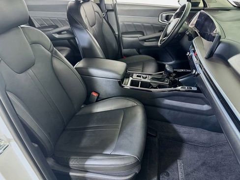 Used 2024 Kia Sorento SX image 14