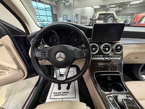 Used 2017 Mercedes-Benz GLC 300 4MATIC Coupe image 11