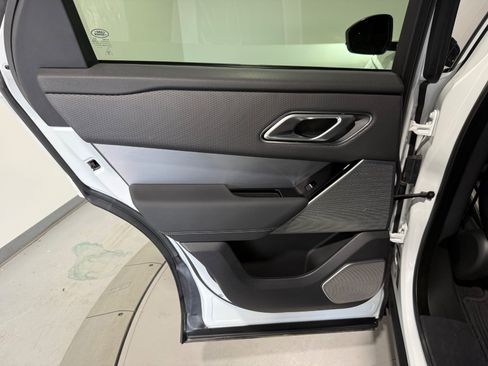 Used 2022 Land Rover Range Rover Velar R-Dynamic S AWD/4WD image 46