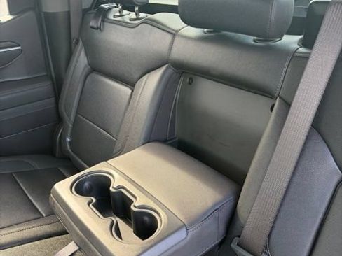 Used 2025 GMC Sierra 1500 SLT AWD/4WD image 32
