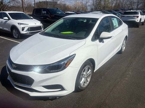 Used 2016 Chevrolet Cruze LT image 1