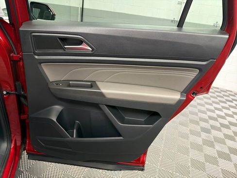 Used 2023 Volkswagen Atlas Cross Sport SE w/ Panoramic Sunroof Package FWD image 29