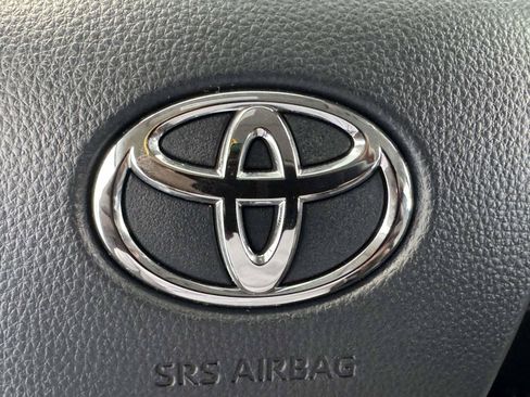 Used 2026 Toyota Sienna LE FWD image 30