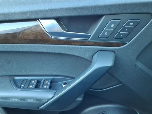 Used 2019 Audi Q5 2.0T Premium Plus w/ Premium Plus Package image 17